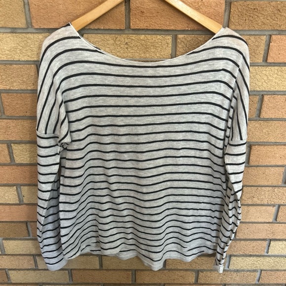 Vince Tops - Vince Round Neck Long Sleeve Knit White & Black Striped Cotton Top Size Small